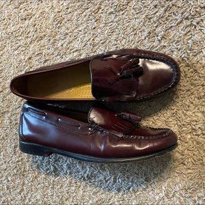 G.H Bass Women’s “Weeguns” tassel loafer